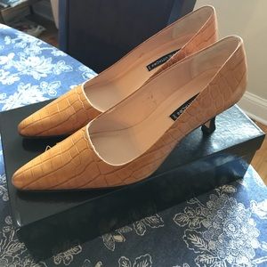 Adrienne Vittadini heels